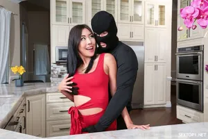 Tôi vô tình làm cô tôi bị thương